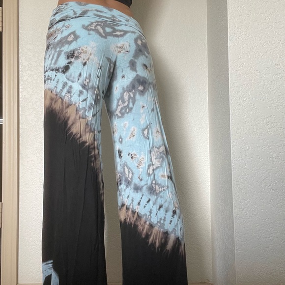 Fold-over waist Wide Leg Yoga Pants - Picture 2 of 5